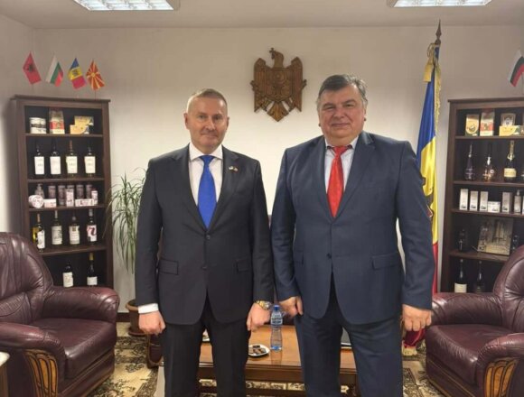 Дружній візит до Посольства Республіки Молдова в Болгарії - зустріч з новопризначеним послом Емілем Жакоте Дружній візит до Посольства Республіки Молдова в Болгарії: зустріч з новопризначеним послом Емілем Жакоте