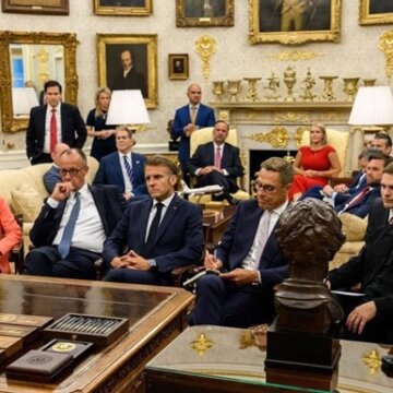 Фото: White House Лідери ЄС та Володимир Зеленський під час зустрічі у Білому домі У Парижі відбудеться зустріч європейських лідерів
