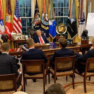 Фото: Getty Images Трамп анонсував переговори з лідерами ЄС щодо миру