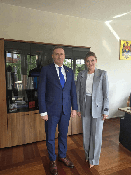 з особистих соцмереж Миколи Скрипковського Микола Скрипковський провів зустріч із послом у Польщі