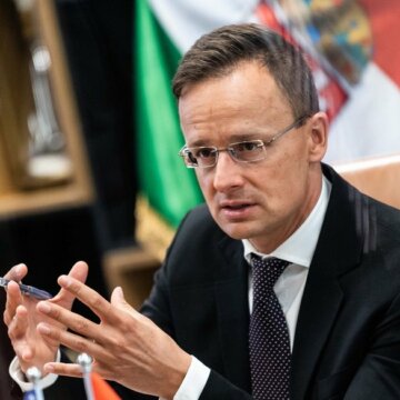 Міністр закордонних справ Угорщини Петер Сійярто Глава МЗС Угорщини звинуватив Туска через заяви про “Північний потік”