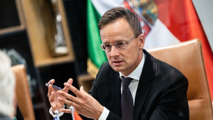 Міністр закордонних справ Угорщини Петер Сійярто Глава МЗС Угорщини звинуватив Туска через заяви про “Північний потік”