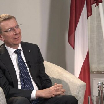 Президент Латвії Едгарс Рінкевичс під час інтерв’ю Суспільному, 25 листопада 2023. Дмитро Панов/Суспільне У Латвії НГО закликають президента не підписувати закон про вихід зі Стамбульської конвенції