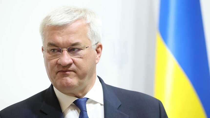 Міністр закордонних справ України Андрій Сибіга під час пресконференції в Києві, 30 квітня 2025 року. Getty Images/Viktor Kovalchuk/Global Images Ukraine Сибіга закликав міжнародних партнерів до рішучої реакції на масований удар РФ