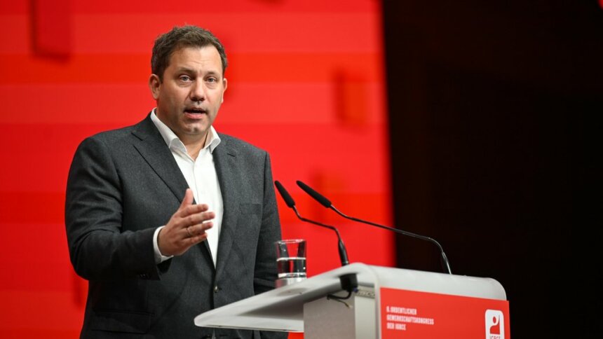 Віцеканцлер Німеччини закликав повністю заборонити імпорт російської сталі