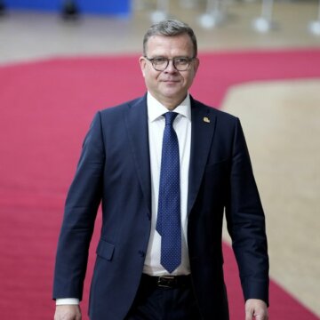 Прем’єр-міністр Фінляндії Петтері Орпо. AP Фінляндія організовує перший саміт Східного флангу ЄС