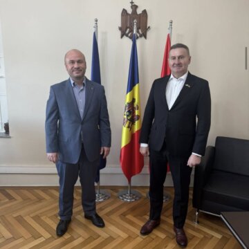 Микола Скрипковський провів зустріч з Генеральним консулом Сергіу Гордузою Микола Скрипковський провів зустріч з Генеральним консулом Сергіу Гордузою