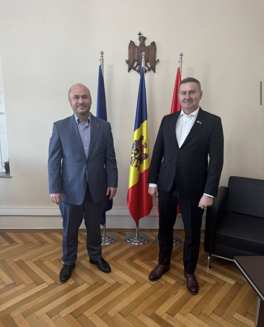 Микола Скрипковський провів зустріч з Генеральним консулом Сергіу Гордузою Микола Скрипковський провів зустріч з Генеральним консулом Сергіу Гордузою