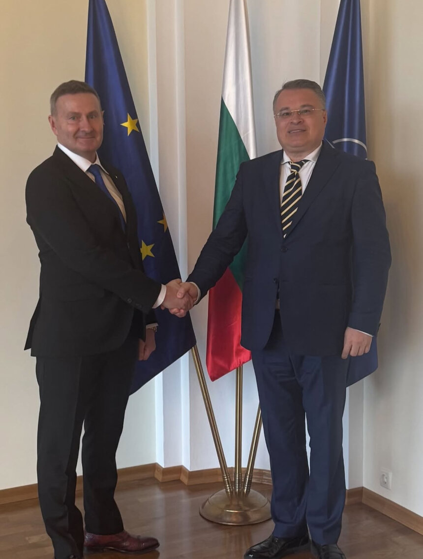 Почесний консул Республіки Молдова в місті Хмельницькому відвідав МЗС Болгарії Почесний консул Республіки Молдова в місті Хмельницькому відвідав МЗС Болгарії