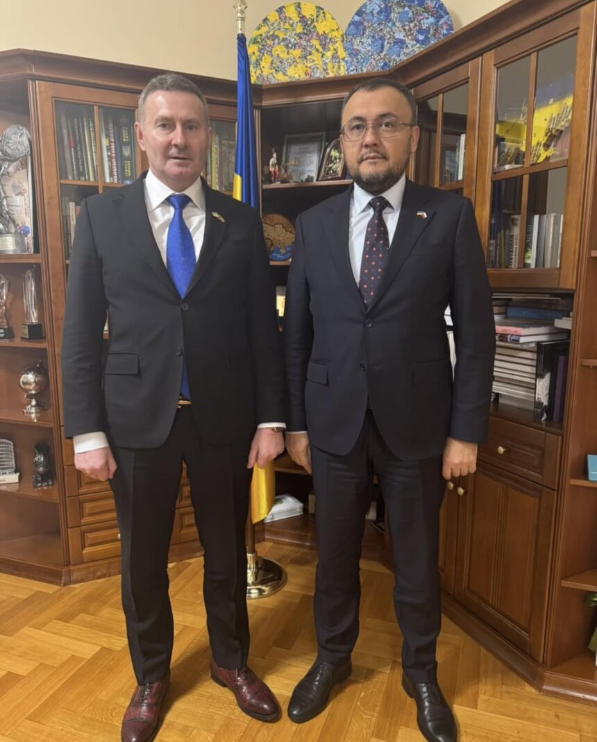 Почесний консул Республіки Молдова в Хмельницькому зустрівся з послом України в Польщі Почесний консул Республіки Молдова в Хмельницькому зустрівся з послом України в Польщі