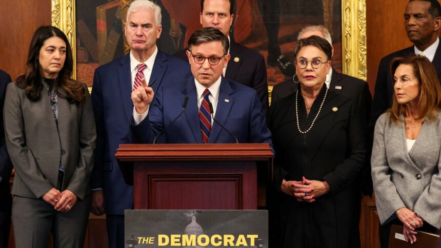 Спікер Палати представників США Джонсон попередив про можливий імпічмент Трампа