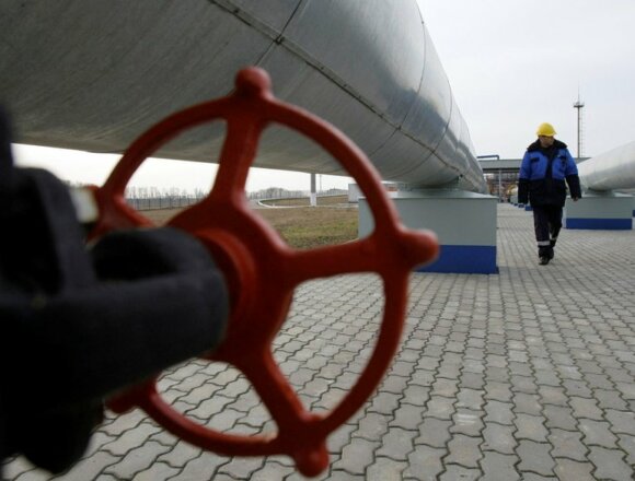 ЄС затвердив регламент про поетапне припинення імпорту російського газу та СПГ