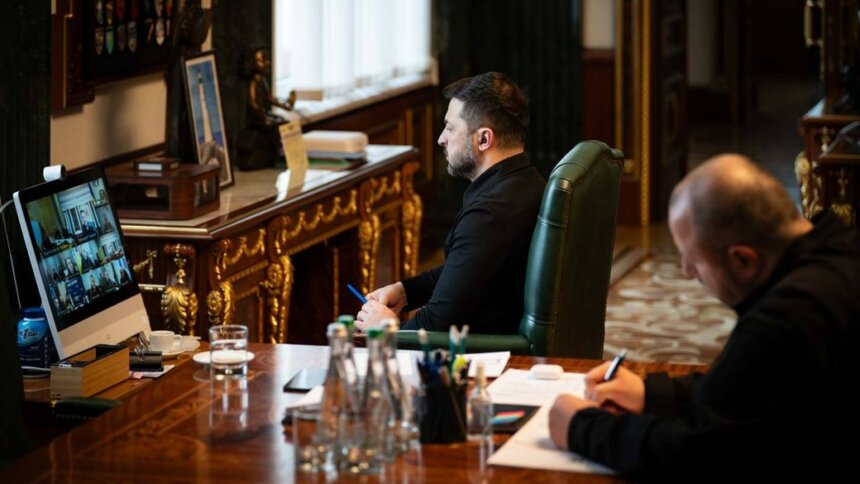 Україна активно працює з США над угодою про повоєнну відбудову Україна активно працює з США над угодою про повоєнну відбудову