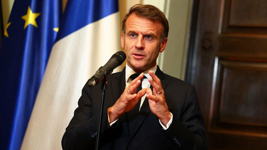 Макрон провів термінове засідання Ради оборони