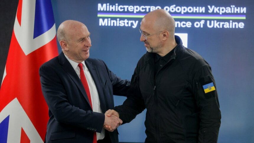 579b8b9fffee45e6 Міністри оборони України та Британії підписали дорожню карту оборонного партнерства в Києві