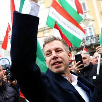 b37a06e906f881f6 Опозиційна партія «Тиса» Петера Мадяра зберігає 10% перевагу над «Фідес» Орбана