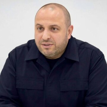 Умєров веде в Туреччині переговори про відновлення обмінів полоненими з РФ Умєров веде в Туреччині переговори про відновлення обмінів полоненими з РФ