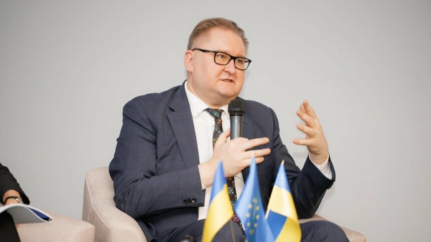 Зеленський оновив склад делегації для переговорів з ЄС Зеленський оновив склад делегації для переговорів з ЄС