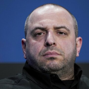 Українська делегація прибула до Женеви на черговий раунд тристоронніх переговорів Україна-США-рФ