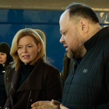 19bdc7ad67582726 Голова Бундестагу Юлія Кльокнер прибула до Києва з першим офіційним візитом