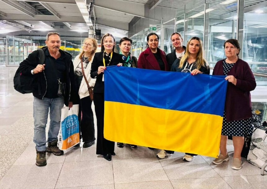 Україна евакуювала 16 громадян з Близького Сходу за допомогою Польщі