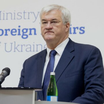 Представники НБУ терміново вирушають до Будапешта для з’ясування ситуації з затриманими інкасаторами Ощадбанку