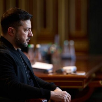 Зеленський анонсував засідання РНБО для затвердження стратегії захисту енергетики на наступну зиму Зеленський анонсував засідання РНБО для затвердження стратегії захисту енергетики на наступну зиму