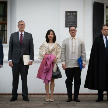 Зеленський прийняв вірчі грамоти від нових послів Алжиру, Філіппін, Австралії та Молдови