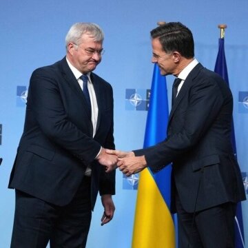Сибіга обговорив з генсеком НАТО Рютте розширення виробництва озброєння в Україні